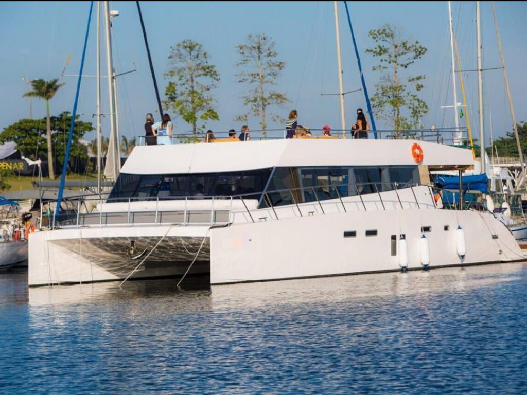 fiestacatamaran2